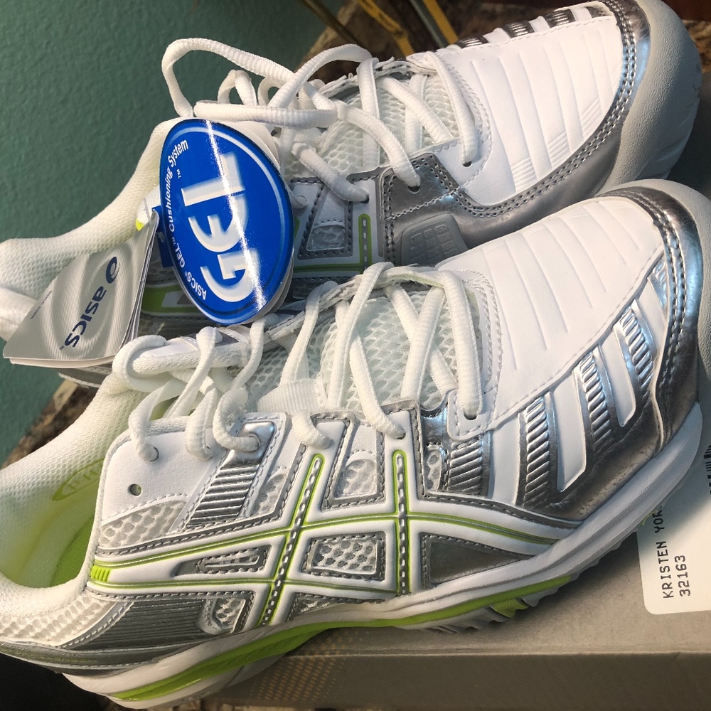 ASICS GEL CHALLENGER 9  SIZE 8